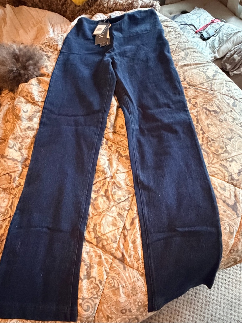 Lysse Straight Leg Pull On Stretch Denim Jeans- M NWT